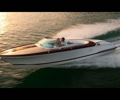 To commemorate it's 90th anniversary, Gucci has teamed up with luxury boat designer Riva on the 'Aquariva' Boat