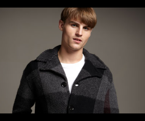 This Burberry Brit jacket sports an updated check pattern in two colors, and incorporates a variety of classic Burberry elements. It�s a distinctively modern look that never forgets its roots. It features Napoleonic collar, a five-button front, long sleeves with dark red undersides, ribbed, banded cuffs, front oversized cargo pockets and yoked back shoulders