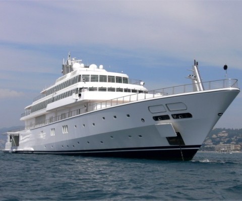 Music mogul David Geffen has recently edged out Larry Ellison to take control of Rising Sun, the world's 6th largest superyacht.