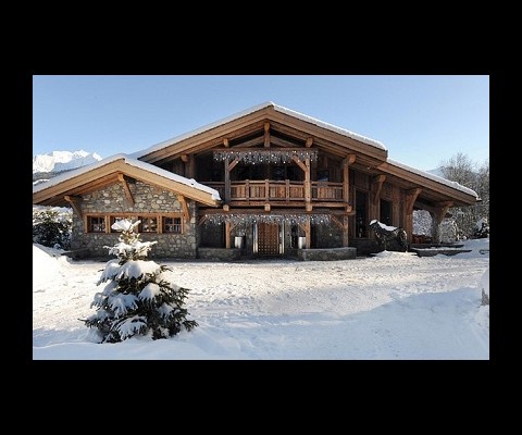 Here's a selection of gorgeous ski chalets scattered across the globe that are available to buy through Sotheby's International Realty.